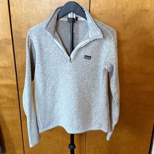 Patagonia quarter zip medium